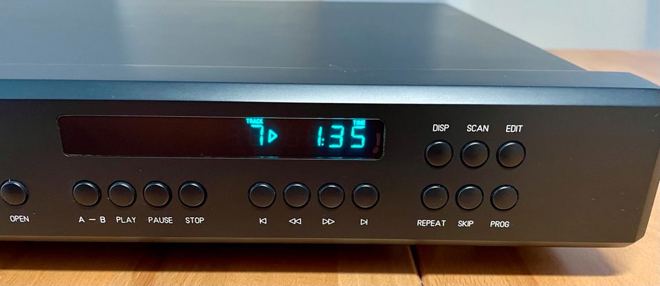 CD-Player T+A CD 1200 R guter Zustand in Magdeburg