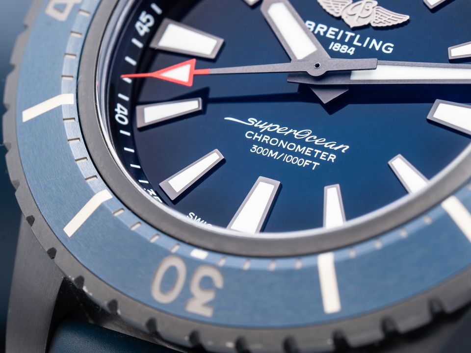 Breitling SuperOcean ll 48mm Titan Blue V17369161C1S1 in Hamburg