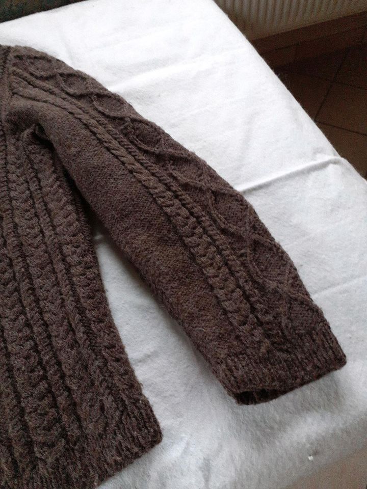 Herren Trachtenjacke, Größe M, handgestrickt in Rattiszell