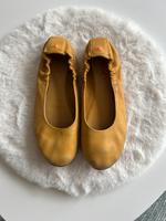 Softinos Ballerinas Leder gelb Ocker 36 Niedersachsen - Nordenham Vorschau