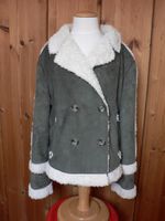 Benetton Gr. 160 warme Jacke Kuschel-Plüschjacke Herbst Winter Hessen - Marburg Vorschau