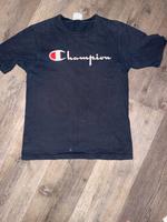 Ich biete hier ein t Shirt für Herren Marke Champion dunkel Blau Berlin - Charlottenburg Vorschau