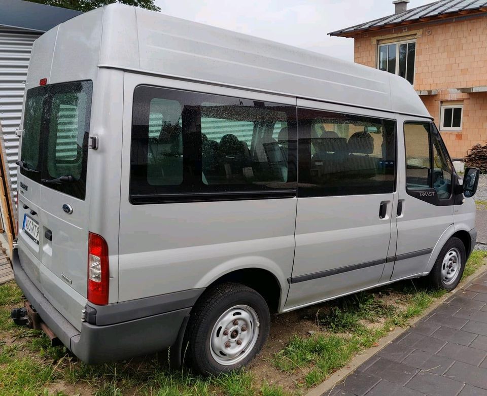 9 Sitzer Kleinbus Vermietung Ford Transit Bus zum vermieten in Freyung