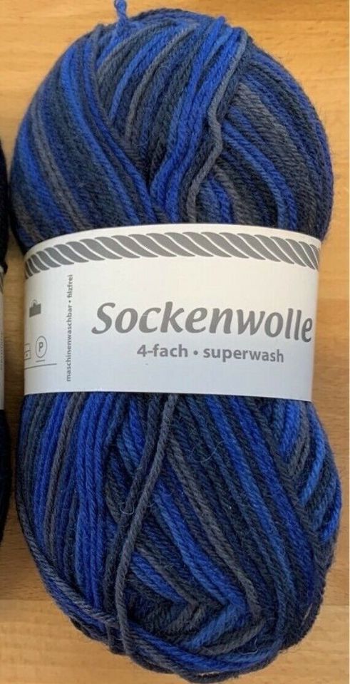 ✅ 8 Knäul Socken Strumpf Wolle Sport blau rot grau braun meliert in Moosburg a.d. Isar