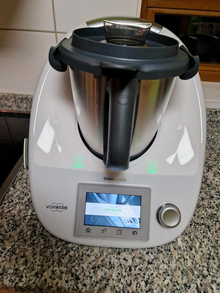 Thermomix TM 5 mit Zubehör in Mühlacker