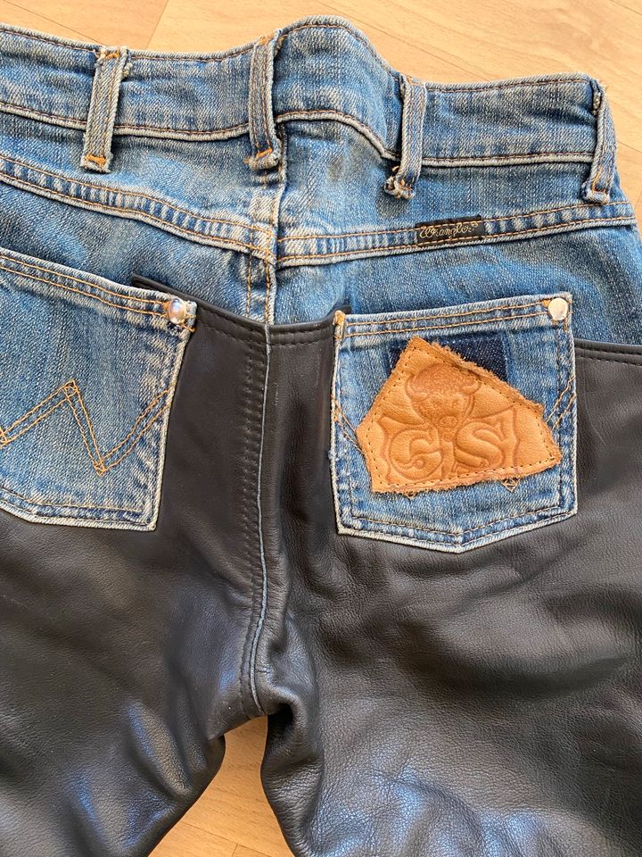 Jeans/Lederhose in Oberriexingen