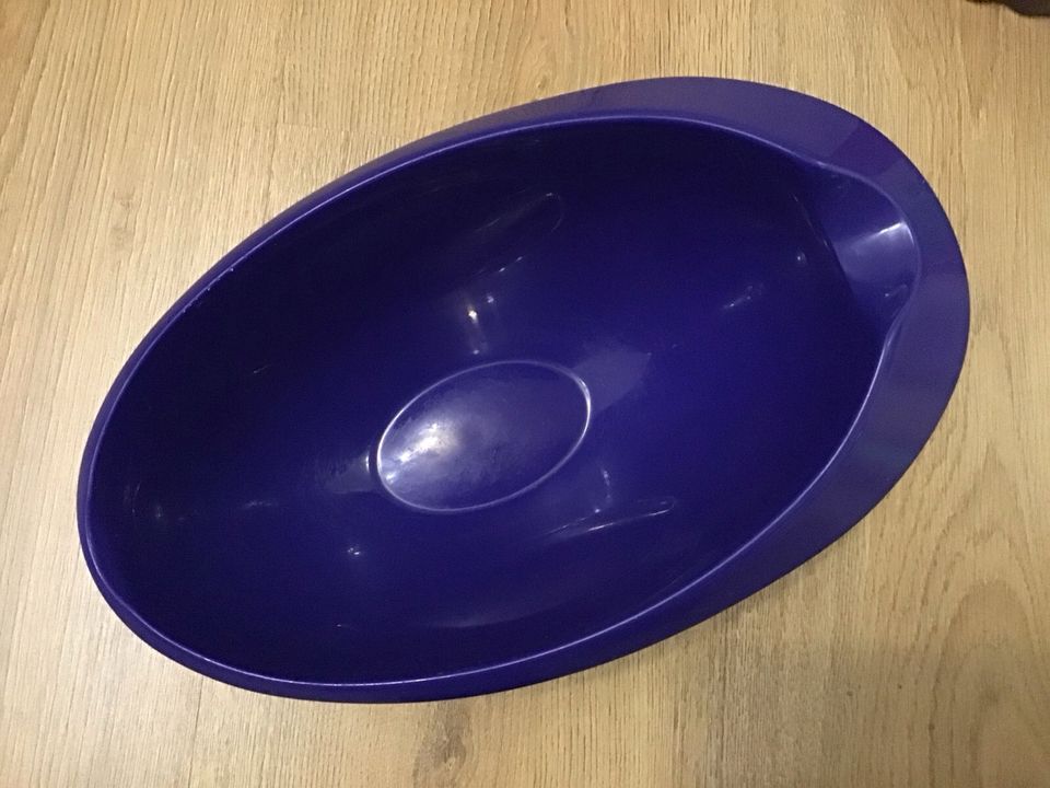 Tupperware Rührschüssel Oval 1,5 Liter blau in Zetel