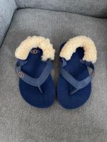 Ugg Sandalen Fell FlipFlops 22 blau Beige Kind Düsseldorf - Stadtmitte Vorschau