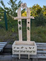 Holzstehle mit Blumenkasten zu verkaufen Mecklenburg-Vorpommern - Brahlstorf Vorschau