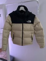 The North Face 1996 Retro Nuptse Jacke Beige Größe S Nordrhein-Westfalen - Freudenberg Vorschau