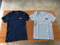 2 x Levis T-Shirt Gr. S slim schmal geschnitten  grau + blau Baden-Württemberg - Staufen im Breisgau Vorschau