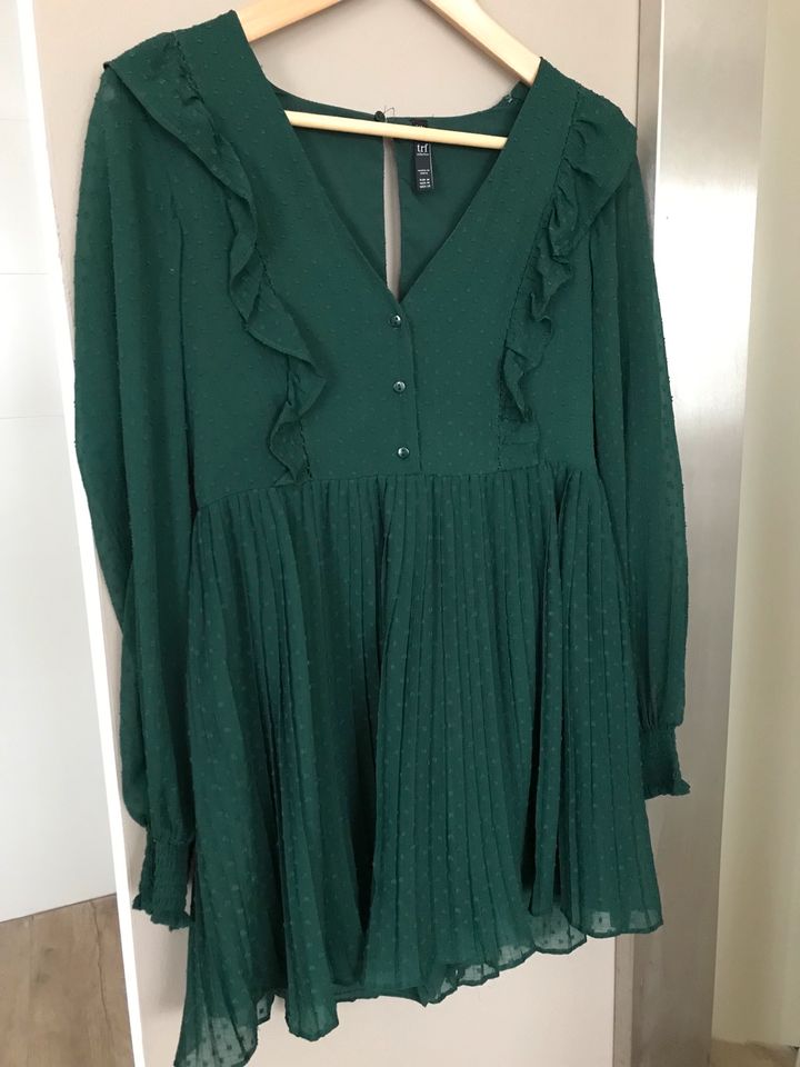 Kleid Zara in Weeze
