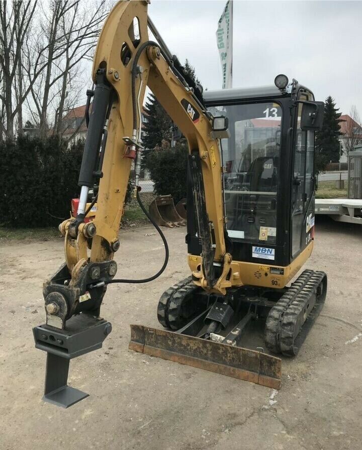 Vermietung Minibagger mit Wurzelschneider / Rodungsmesser in Aschersleben