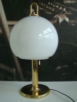 WUNDERBARE WILA 80er Tischlampe Messing Opalglaskugel H:60 cm Baden-Württemberg - Langenargen Vorschau