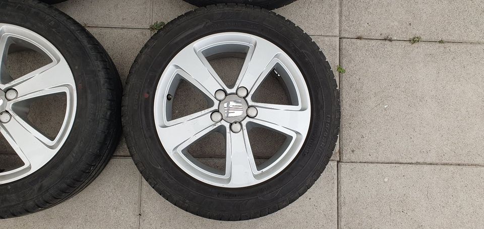 Alufelgen Seat Ibiza mit Sommerreifen 195/55R15 4,5-5mm in Fellbach