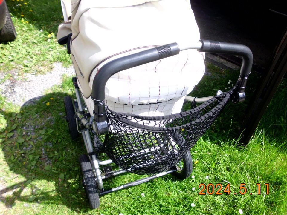 Verkaufe Kinderwagen  / Buggy  Marke Roan Komplett Set sehr gut ! in Annaberg-Buchholz