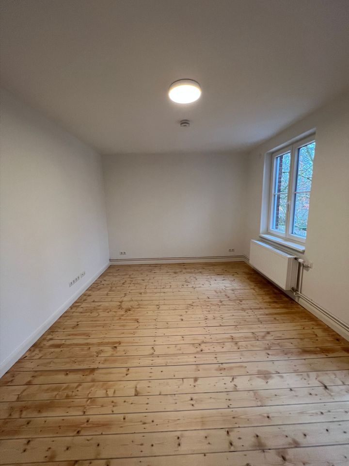 Kernsanierte SmartHome 3-Zimmer-Wohnung in urbaner Lage in Hamburg