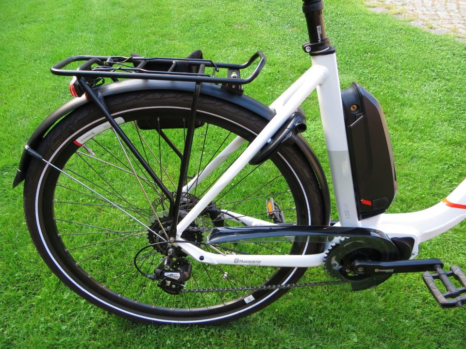 ELEKTROFAHRRAD HUSQVARNA CITYBIKE 28´´ in Halbendorf