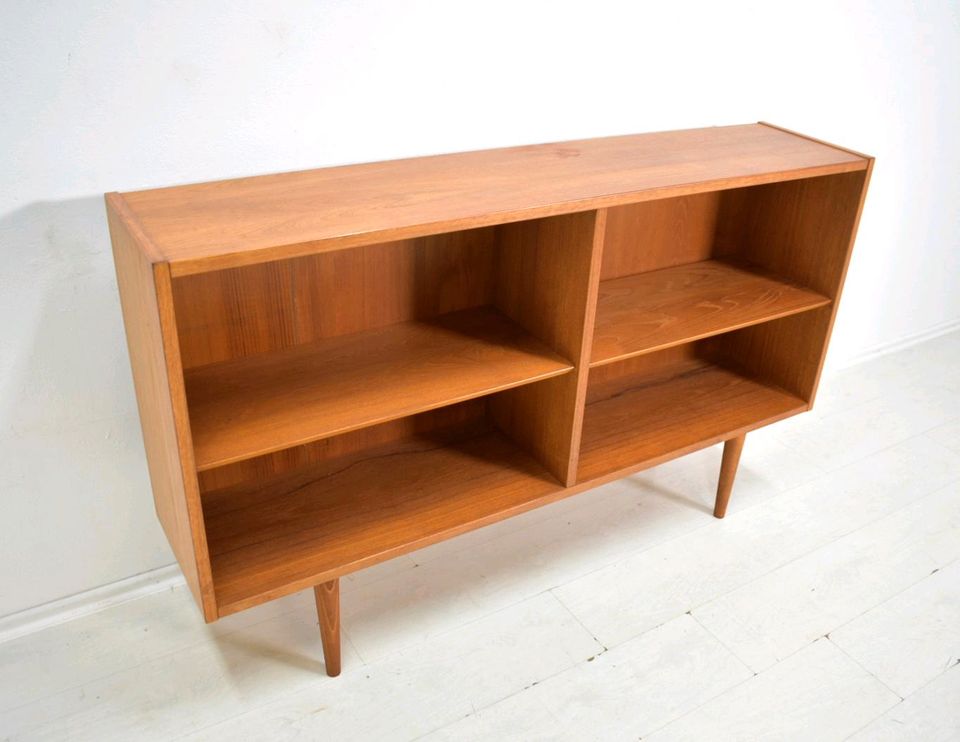 Poul Hundevad Sideboard 60er Teak Danish Mid Century Regal in Holzminden