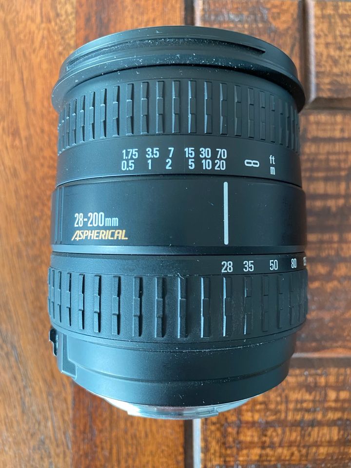 Sigma Objektiv 28 200 mit 72mm für Canon in Wallerfangen