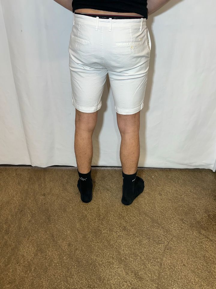 Zara Kurze Hose Shorts Chino Weiß Sommerhose Gr XL in Sankt Augustin