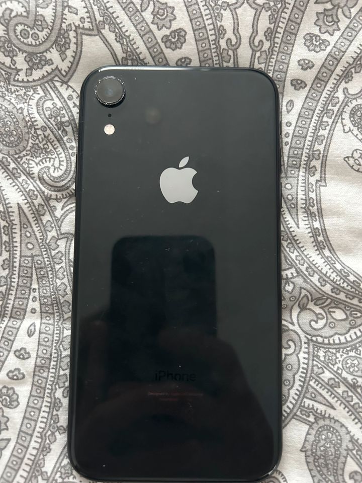 iPhone XR schwarz in Gudensberg