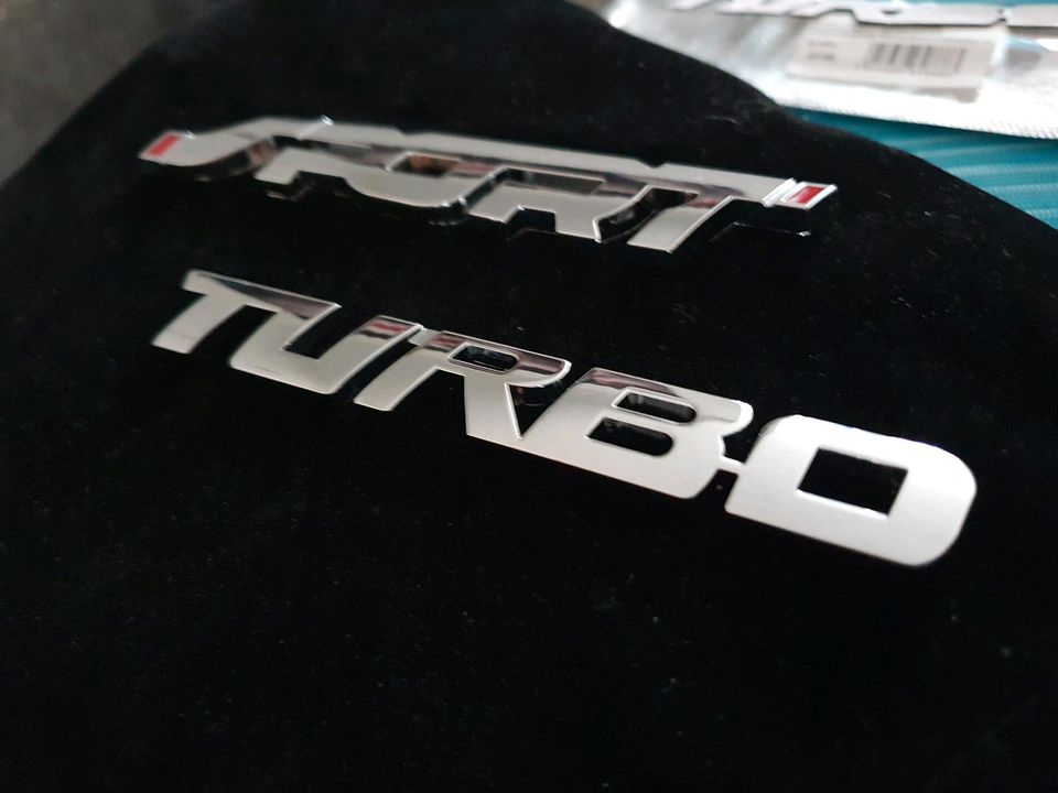 Emblem Auto Sport/ Turbo emblem Design für ihr Auto in Berlin