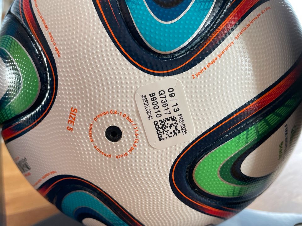 Adidas brazuca Official Match Ball FIFA WM 2014 Brasil Fußball in Edesheim (Pfalz)