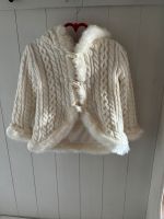 Strickjacke kuschelig aus Italien Creme beige 92 so süß Nordrhein-Westfalen - Erftstadt Vorschau