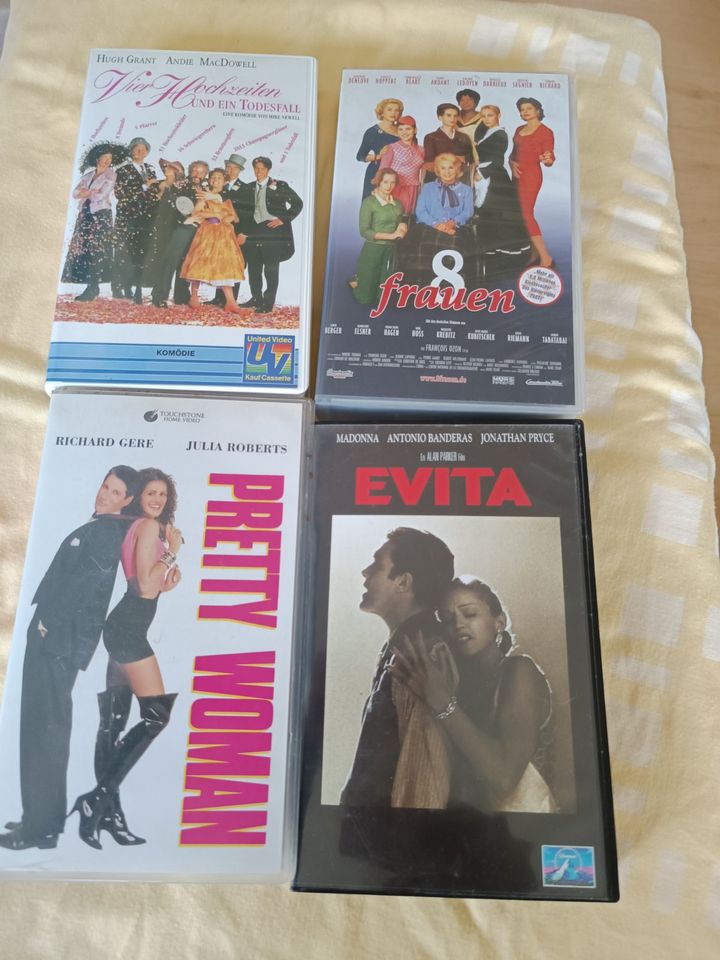 VHS Videokassetten Komödien Pretty Woman Evita Frauen 4er Set in Berlin