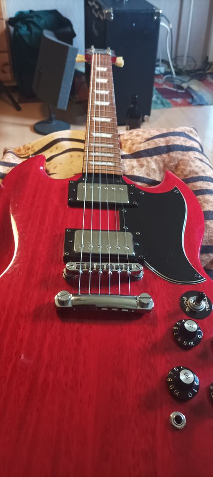 Epiphone SG Cherry, made 2001 in Korea! in Alpen