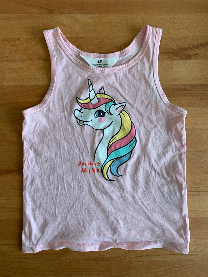 Shirt ohne arme Mädchen Einhorn neuwertig Größe 110/116 H&M in Willingshausen