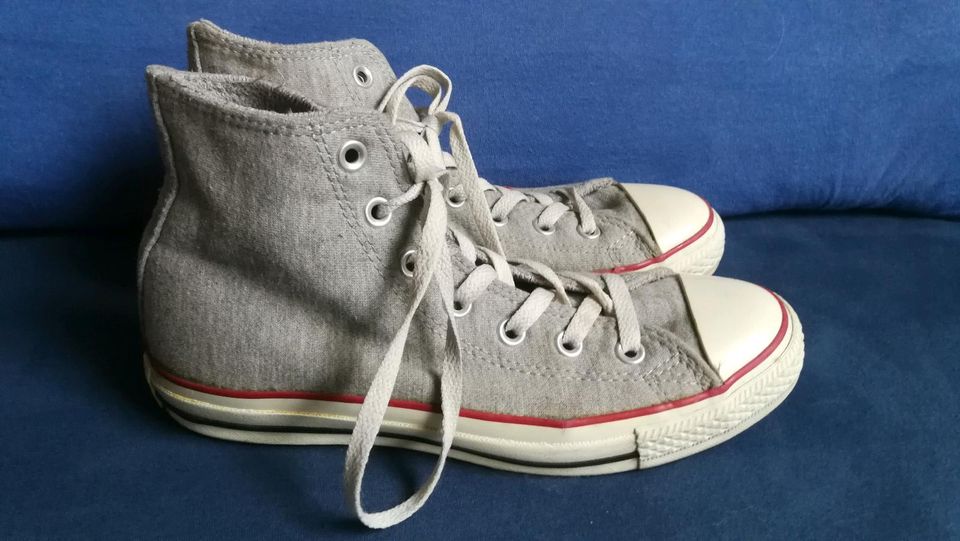 Chucks Converse Gr 38,5 grau Turnschuhe Sneaker in Ratingen