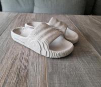 ADIDAS ORIGINALS Island Club adilette beige Gr 7 UK 40,5 41 NEU Bayern - Hengersberg Vorschau