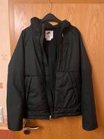 Daunenjacke Nike Gr.S Damen Mädchen Jacke sehr guter Zustand Hessen - Frielendorf Vorschau