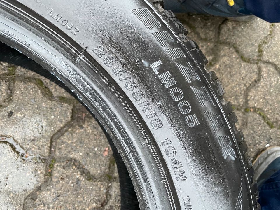 2stück 235/55R18 104H BRIDGESTONE BLIZZAK LM005 DOT2522 in Stockstadt a. Main