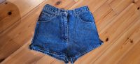 Hippe Jeans Shorts Hose Hot Pants kurz Damen 38 Nordrhein-Westfalen - Blomberg Vorschau