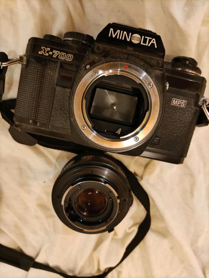 Minolta X-700 Spiegelreflexkamera inkl. Zubehör in Eckental 