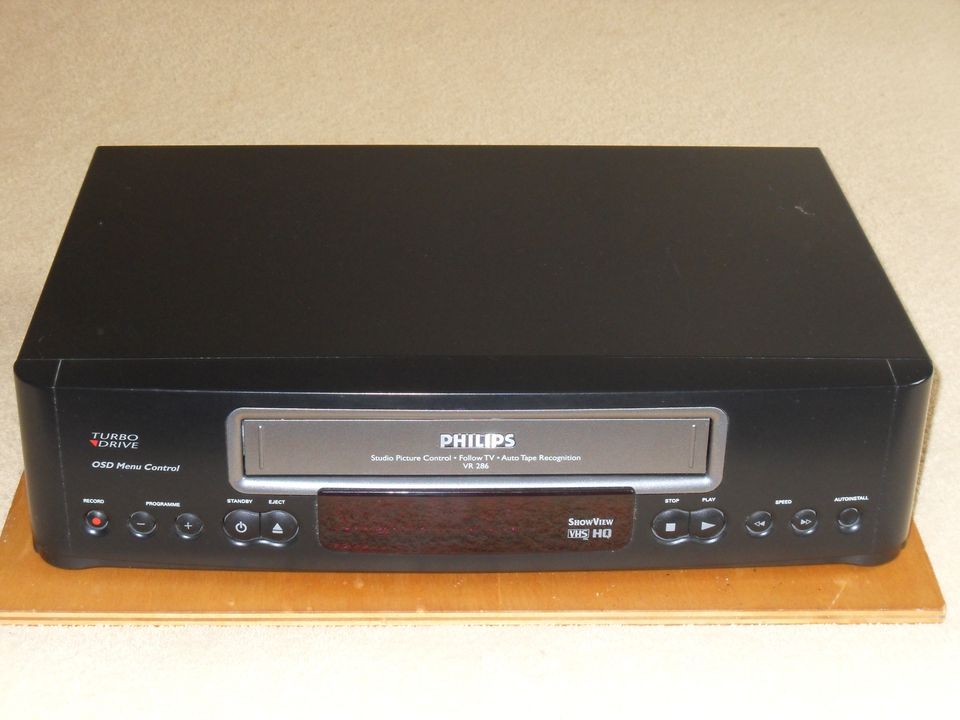 VHS Videorekorder Philips VR286 mit Fernbedienung + Scart-Kabel in Berlin