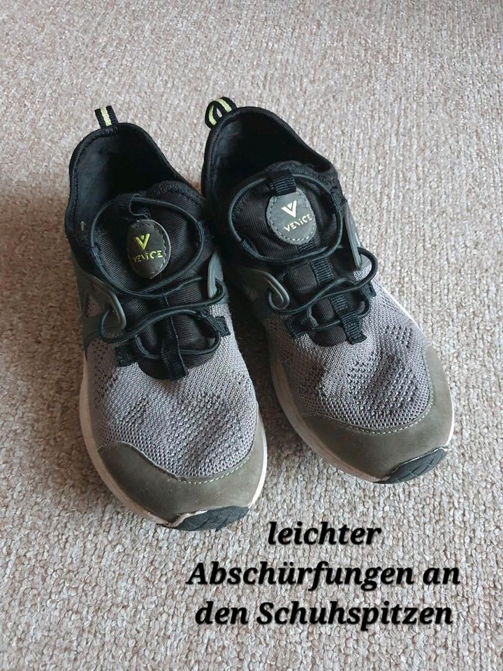 Sneakers/Sportschuhe, Gr. 33  von Venice in Dresden