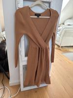 Elegantes Strickkleid Gold beige AMisu 40 M L kurz Glocken braun Hessen - Königstein im Taunus Vorschau