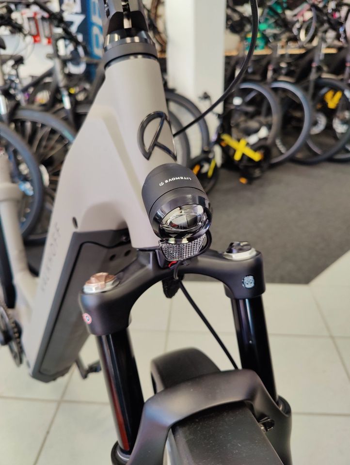 UVP: 4899€ Kalkhoff Entice 7.B Move + Trekkingbike E-Bike Bosch CX 750er Akku Smart System, Kiox 300 in Ebermannstadt