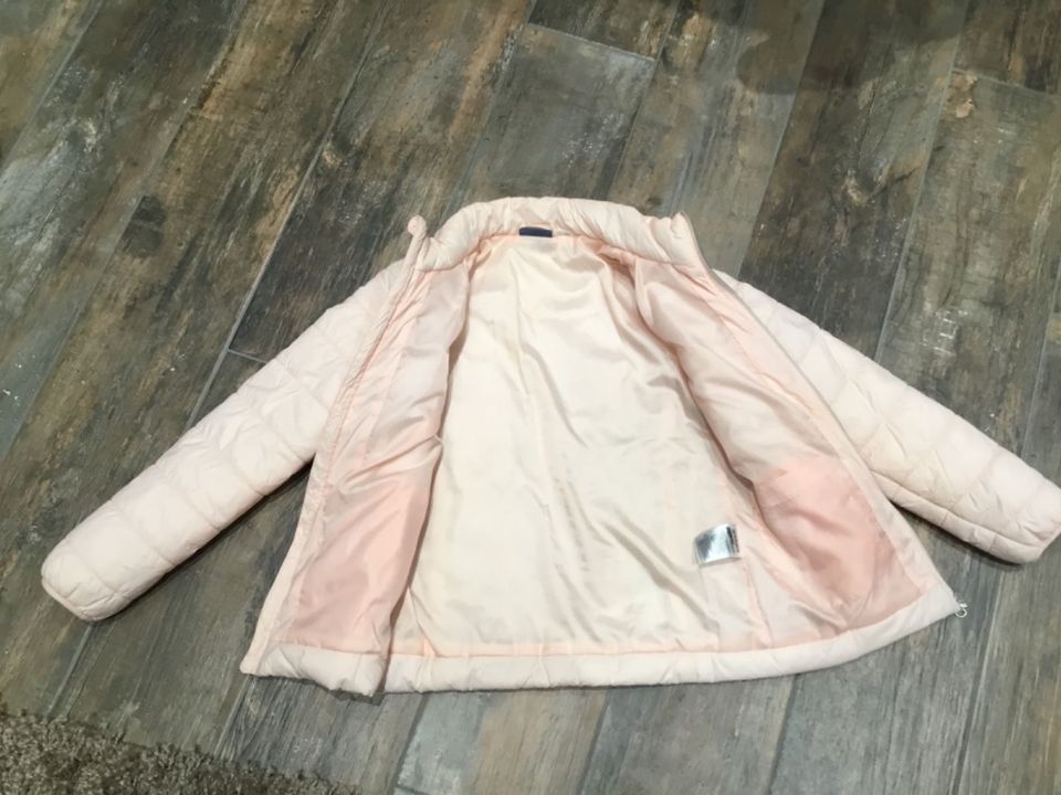 Mädchen Leichtsteppjacke rosa Gr. 140 in Weil am Rhein