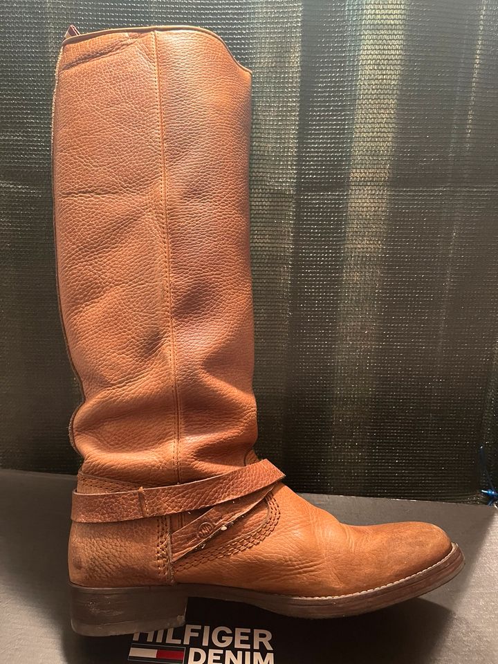 Derbe Stiefel Tommy HILFIGER DENIM cognac Gr. 40 KULT in Lübeck