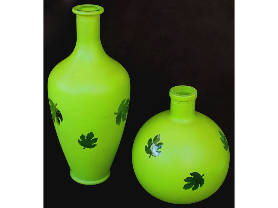 2 Stück dekorative Glas Deko Vasen Flaschen Dekoration grün in Hannover