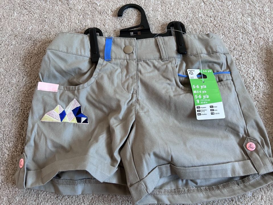 Gr. 110/116 *NEU* 2x Shorts Mädchen Zwillinge DECATHLON in Eggenstein-Leopoldshafen