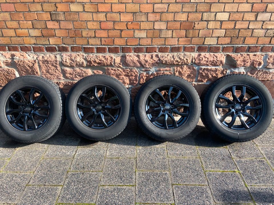 4 x Magnit Black Felgen (von Kia Sportage QL) in Hanau