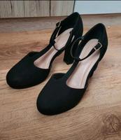 Schwarze High Heels / pumps Nordrhein-Westfalen - Oberhausen Vorschau