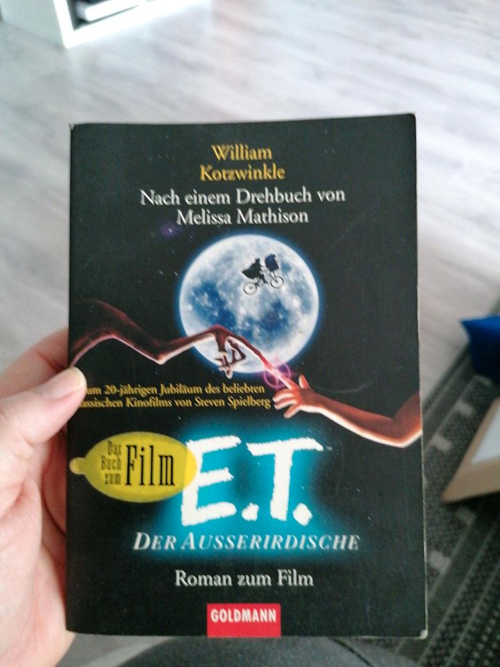 E. T Der Außerirdische Buch Roman 0,80 Cent in Hamburg