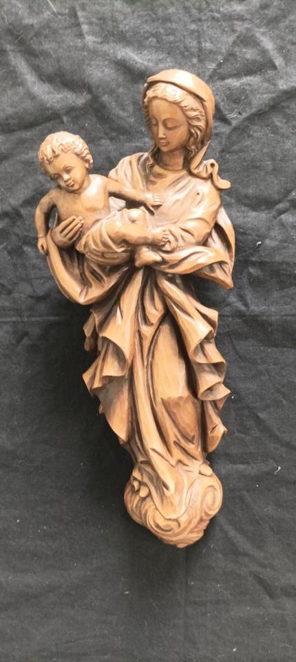 Sehr schöne Madonna mit Jesukind Holz-Optik H v. M Material? in Schweitenkirchen